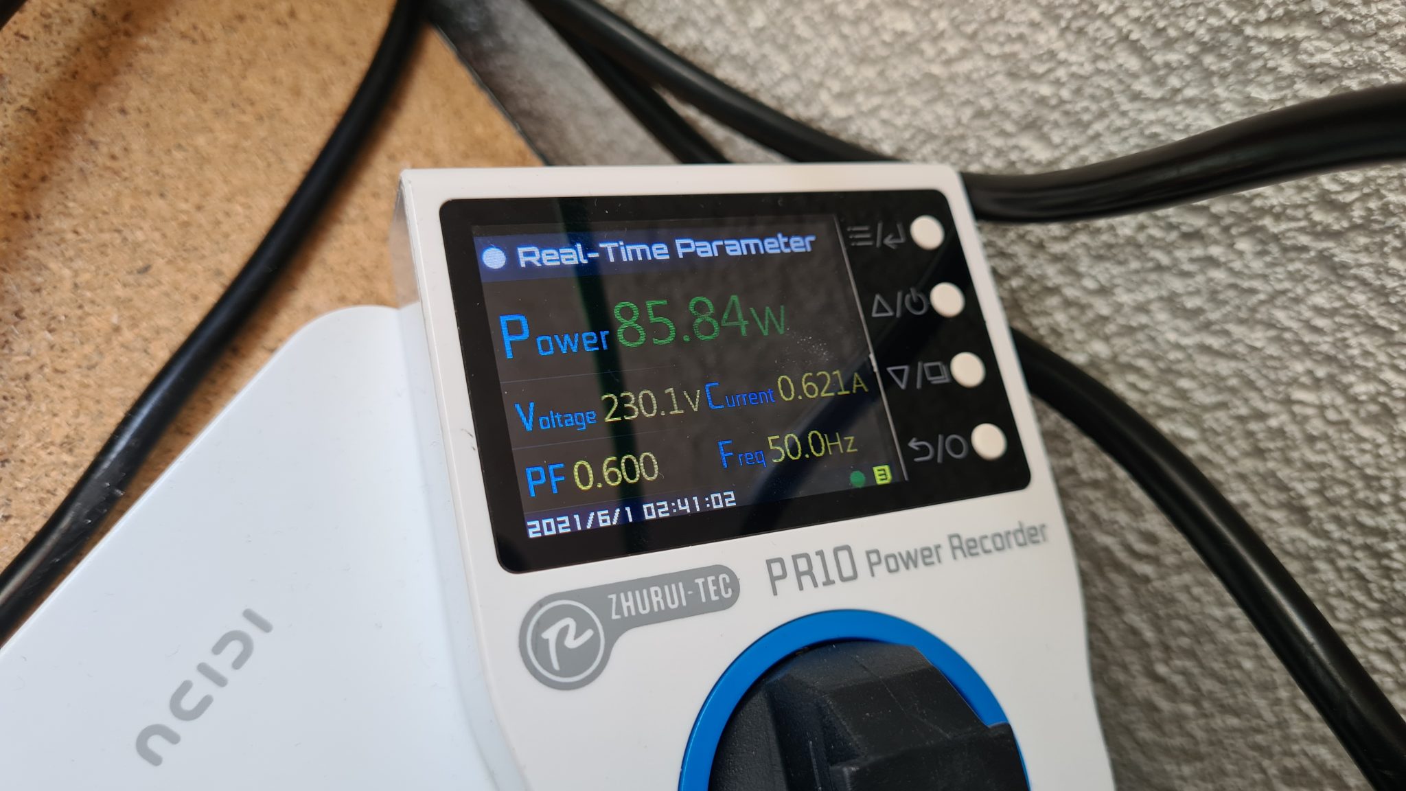 Lots of External HDD on a single Power Supply Intermittent Technology